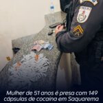 Mulher de 51 anos é presa com 149 cápsulas de cocaína, em Saquarema