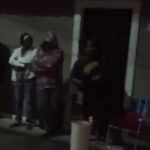 Fila de pessoas esperando atendimento no CRAS de Cabo Frio indigna população. Veja o Video: