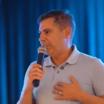 Dr. Serginho, pré-candidato a prefeito de Cabo Frio, reúne cerca de 500 pessoas em evento político