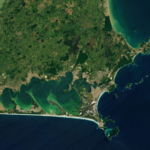 NASA publica foto de satélite exaltando praias da Região dos Lagos e surge uma euforia brasileira nos comentários