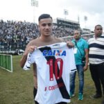 Philippe Coutinho, ex jogador do Vasco, compra Porto da Barra em Búzios por 42 milhões