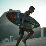 Atleta de Arraial do Cabo busca seu primeiro título mundial de skimboard em Delaware, nos Estados Unidos