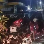 Carro colide contra árvore e deixa passageira ferida em acidente na Avenida Julia Kubitschek, em Cabo Frio