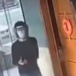 Dois homens armados rendem clientes em um Quiosque na Orla de Araruama