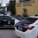 Homem quebra vidro de carro e tenta usar cartão furtado perto da UPA de Araruama; câmeras registram tudo
