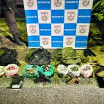 Tiroteio em Cabo Frio termina com suspeito morto e arsenal do tráfico apreendido em Unamar