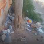 Poste prestes a cair aterroriza moradores em distrito de Araruama