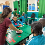 Saquarema aumenta em 126% número de matrículas na EJA enquanto modalidade perde alunos no Brasil