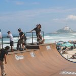 Saquarema recebe QS 6.000 International e reúne surfe, skate e cultura em Itaúna