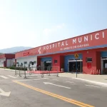 Acidente entre dois carros deixa uma mulher morta e nove feridos na RJ-106, em Maricá