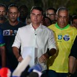 Flávio Bolsonaro contesta resultado das eleições e promete pedir anulação