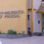 Mulher e filha de 10 anos são esfaqueadas durante ataque dentro de casa em Cabo Frio