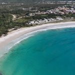 Praia do Pontal avança na certificação Bandeira Azul em Arraial do Cabo