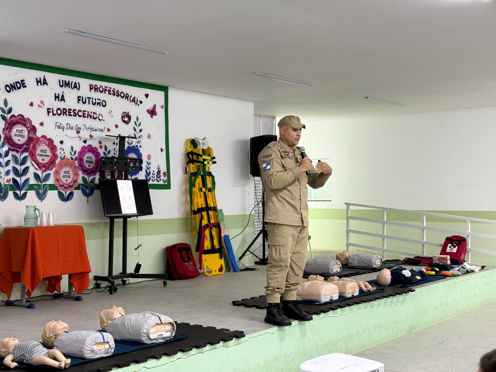 Profissionais da educação de Iguaba Grande recebem treinamento em primeiros socorros