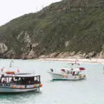 Marinha do Brasil proíbe desembarque nas Prainhas do Pontal do Atalaia, em Arraial do Cabo, por tempo indeterminado